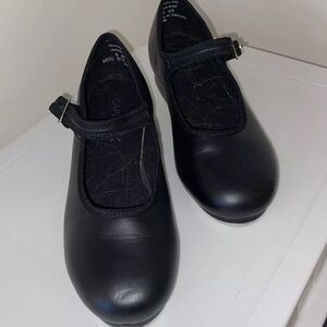 Capezio Tap shoes 6 euc